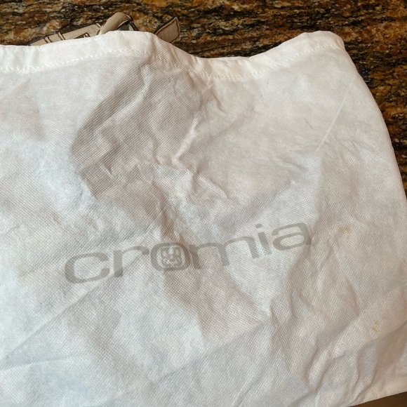 Cromia cream pebble leather Italian hobo excellent cond. - Picture 9 of 15